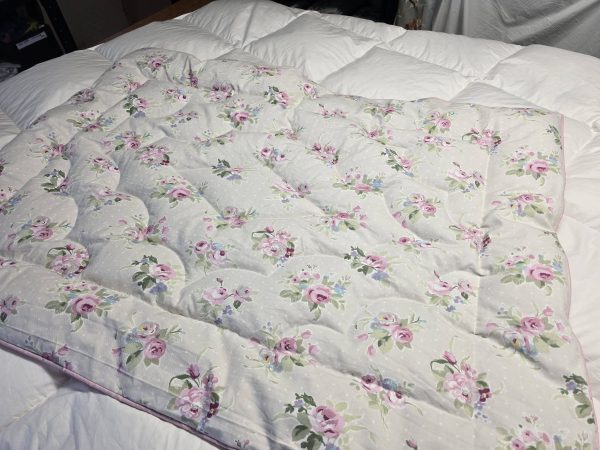Cot size  floral eiderdown - Image 3
